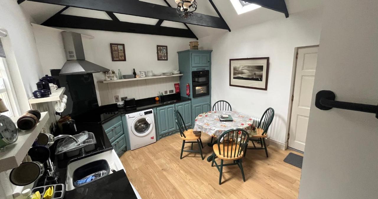 Newly Renovated Stone Cottage Located 2.5 Miles From Killarney Town Teernaboul Eksteriør bilde